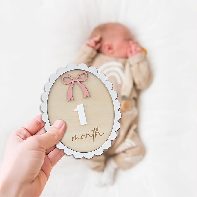 Baby Monthly Milestone Wooden Sign with Numbers and Stand – Natural Wood Milestone Board for Newborn Monthly Growth Photos – Cute 3D Flowers Photo Prop for Baby Milestone Memories (Light Pink Wooden)