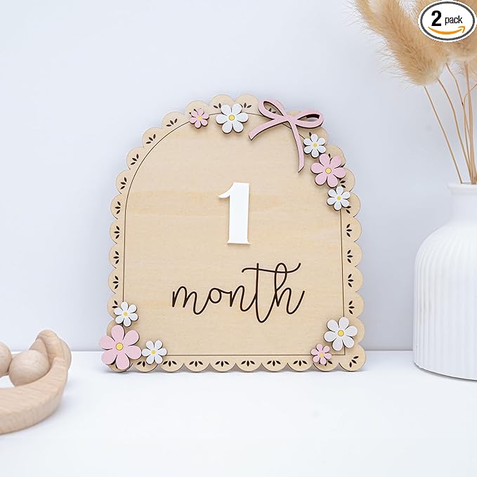 Baby Monthly Milestone Wooden Sign with Numbers and Stand – Natural Wood Milestone Board for Newborn Monthly Growth Photos – Cute 3D Flowers Photo Prop for Baby Milestone Memories (Daisy)