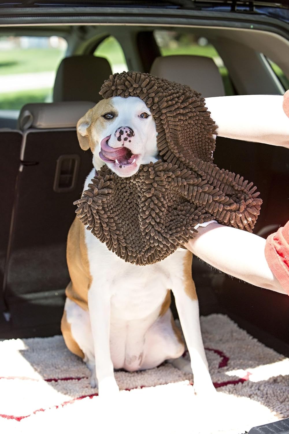 Soggy Doggy Super Shammy Dog Towel - Microfiber Chenille Towel for Drying Dogs and Cleaning Paws - Fast Drying with Hand Pockets for Ease (Dark Chocolate/Oatmeal Trim, 31” x 14”)