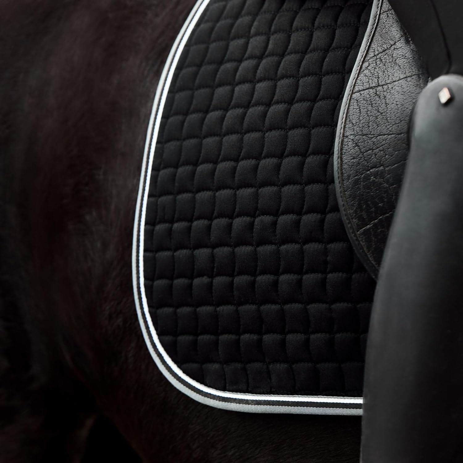 HORZE Adepto Padded All Purpose Quilted Equestrian Saddle Pad for Horses with Two-Tone Trim