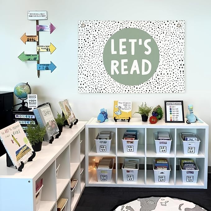 Lacama Green Nursery Decor，Sage Green Linen Banner，Classroom Decor Let's Read Playroom Kids Room Wall Decor，Homeschool Toddler Bedroom Decor Flags for Bedroom，Nursery Wall Decor Banner 30x20