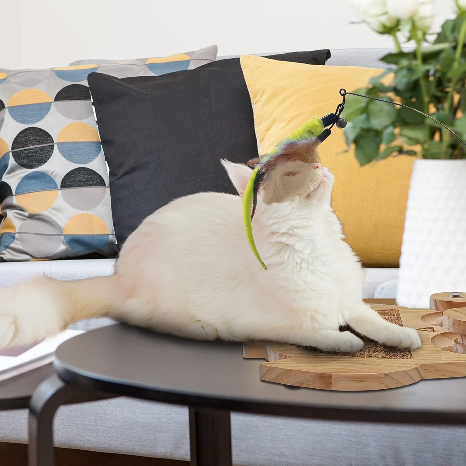 Petest Interactive Cat Toy Natural Sisal Cat Scratcher Toy with Catnip Balls, Owl Design