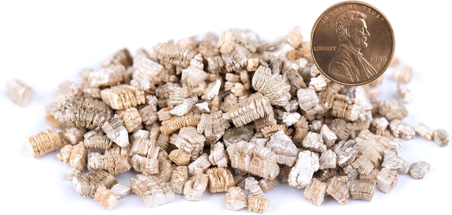 Organic Coarse Vermiculite for Indoor Gardening Plants and Mushrooms – Enhances Soil Aeration, Seed Germination, Rooting Cuttings – Small Packages and Bulk (Vermiculite Grade 4 – Coarse, 30 quarts)