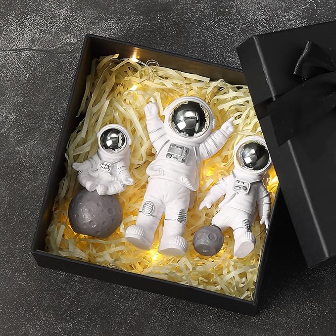 Silver White Astronaut Statues Set, Spaceman Figurines Outer Space Theme Room Decor Cake Toppers