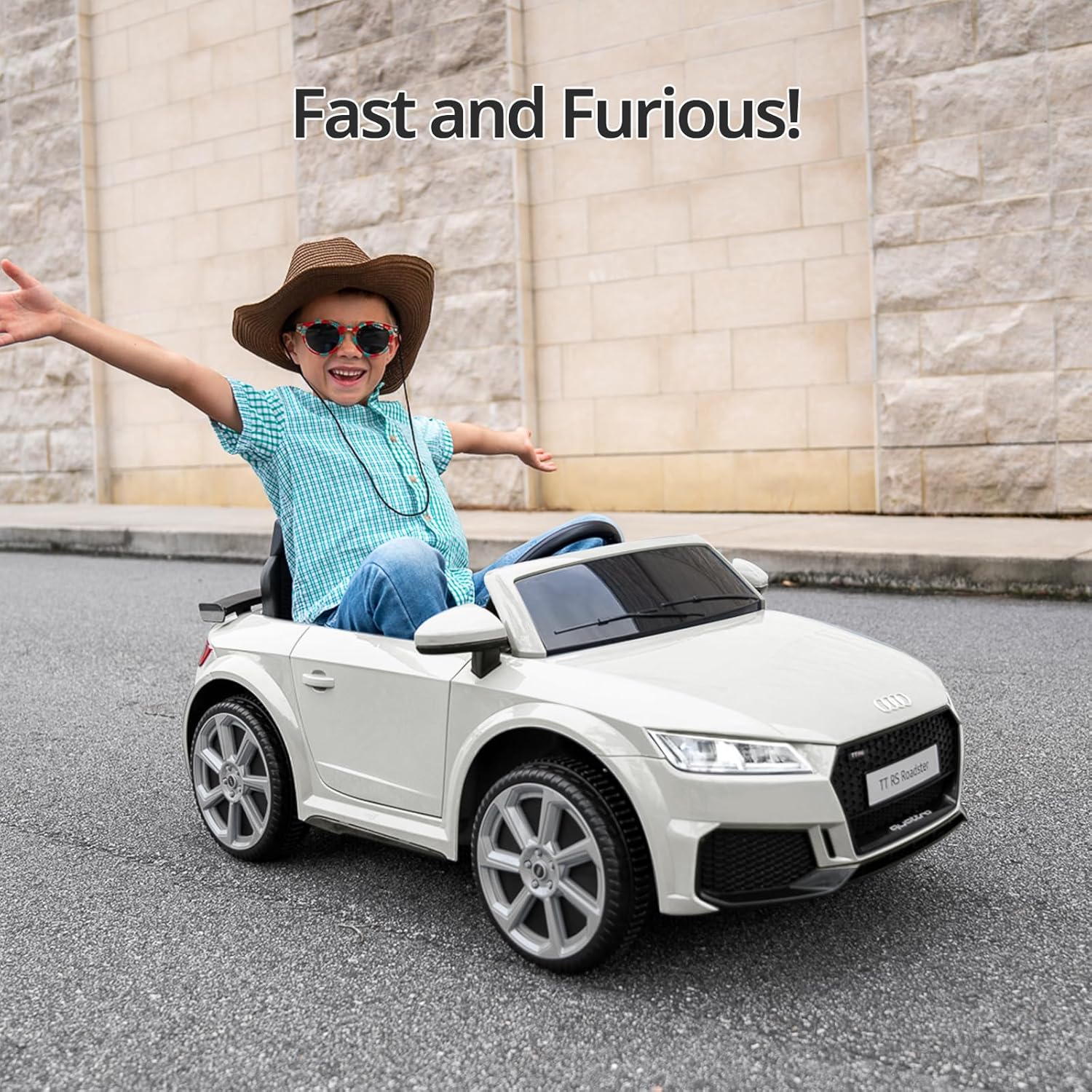 Electric Ride on Car for Kids, Licensed Audi 12V 7Ah Kids Ride-on Toy for Toddlers 3-5 Year Old Girls with Remote - White