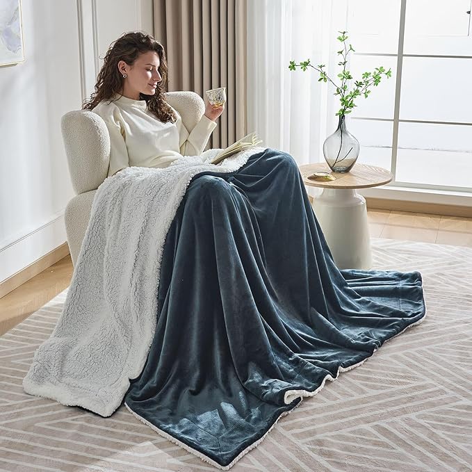 NANPIPER Warm Sherpa Blanket Queen Size for Bed, Soft Fleece for Winter, Fuzzy Plush Throw Gift for Women, Forest Green 90x90 Inches
